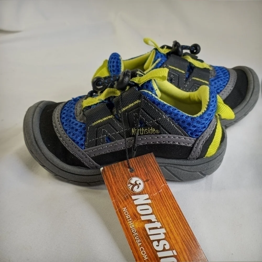 Northside water sneakers kid's size 5 NWT